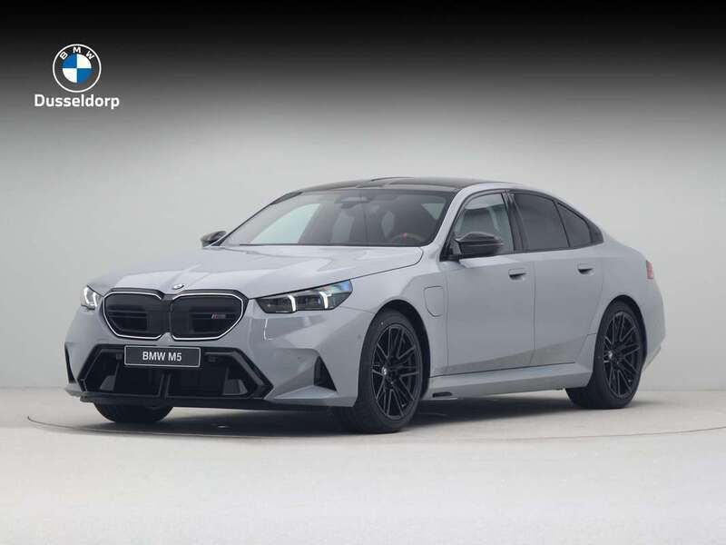 Grijs Nieuw 2025 BMW M5 Performance Sedan | € 153.083 (Goede deal) - Afbeelding 1/4