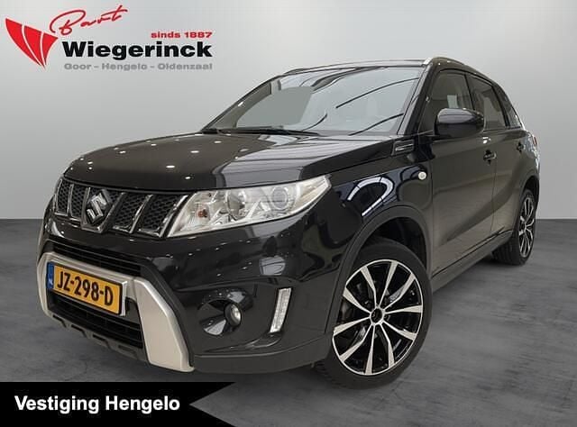 Zwart Gebruikt 2016 Suzuki Vitara Limited SUV | € 14.444 (Eerlijke prijs) - Afbeelding 1/4
