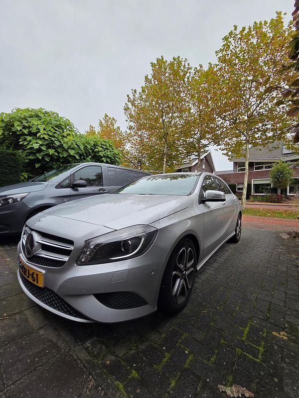 Grijs Gebruikt 2013 Mercedes A180 AMG Hatchback | € 10.750 (Goede deal) - Afbeelding 1/4