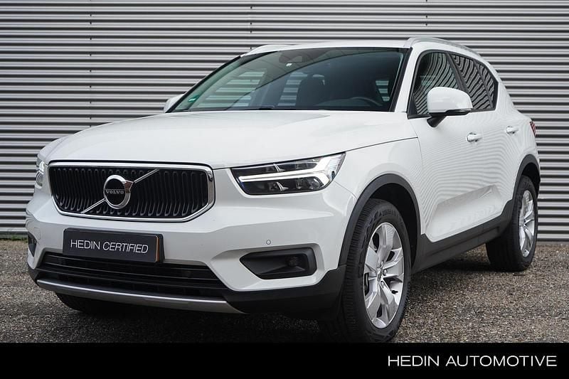 614 ice white solid Gebruikt 2021 Volvo XC40 Business Edition SUV | € 29.995 (Goede deal) - Afbeelding 1/4