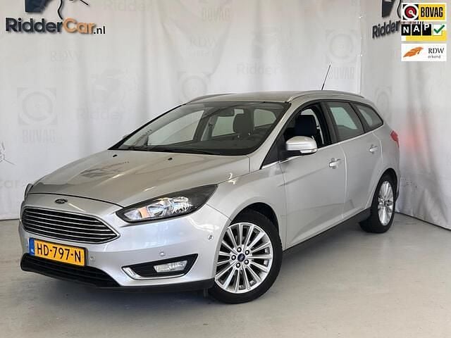 Grijs Occasion 2015 Ford Focus Titanium Stationwagen | € 7.999 (Goede deal) - Afbeelding 1/4