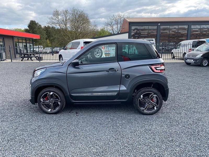 Occasion Ligier JS60 2024 Grijs Hatchback