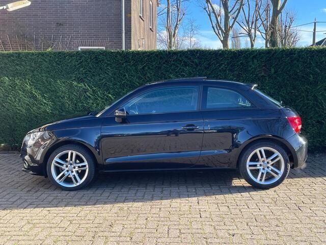 Occasion Audi A1 Attraction 86 PK (63 kW) 2011 Zwart Hatchback