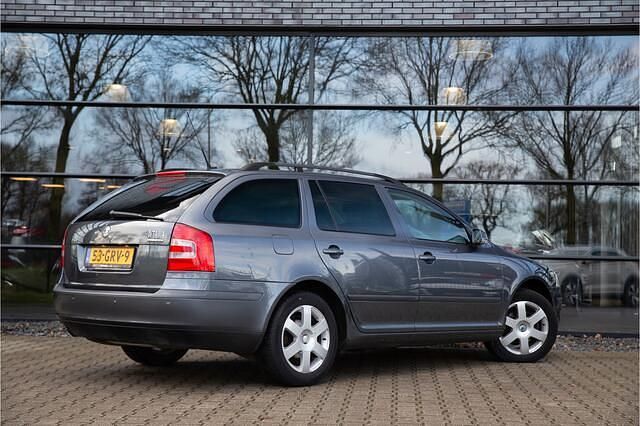 Occasion Skoda Octavia Business Line 116 PK (85 kW) 2008 Grijs Stationwagen