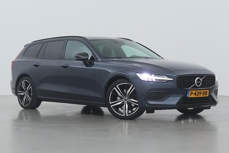 Blauw Occasion 2022 Volvo V60 Momentum Stationwagen | € 21.800 (Iets duurder) - Afbeelding 1/1