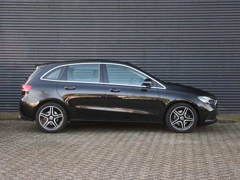Occasion Mercedes B220 Premium 2021 Zwart MPV