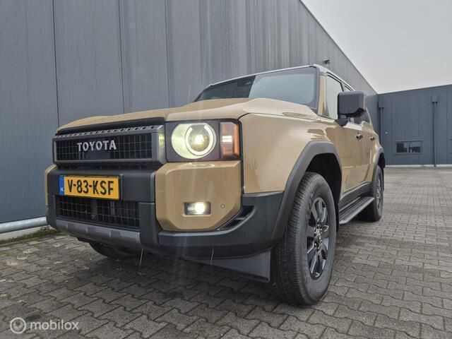 Beige Gebruikt 2024 Toyota Land Cruiser Edition SUV | € 83.950 - Afbeelding 1/4