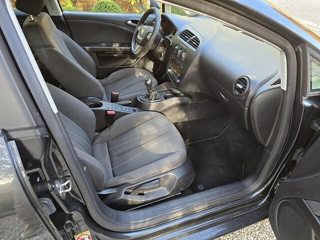 Occasion Seat Leon 105 PK (77 kW) 2012 Grijs Hatchback