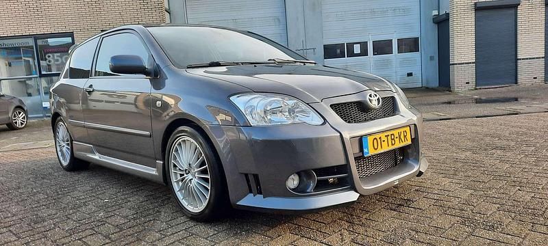 Grijs Occasion 2006 Toyota Corolla Sport Hatchback | € 8.950 - Afbeelding 1/4