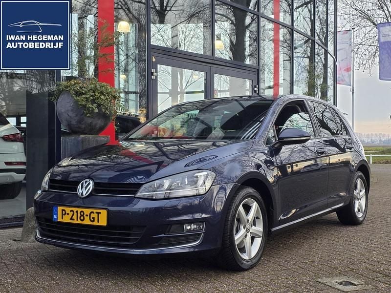 Blauw Occasion 2022 VW Golf VIII Hatchback | € 12.990 (Super prijs) - Afbeelding 1/3