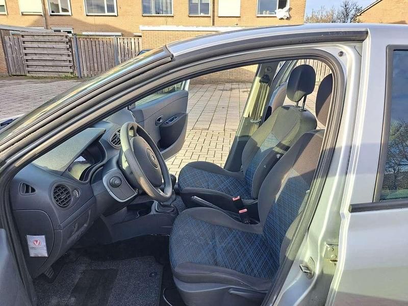 Occasion Renault Clio II Expression 75 PK (55 kW) 2008 Grijs Hatchback