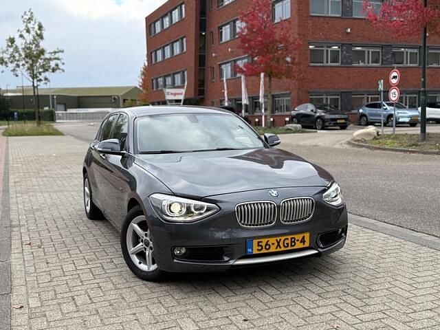 Grijs Gebruikt 2012 BMW 116 Urban Line Hatchback | € 6.250 (Eerlijke prijs) - Afbeelding 1/4