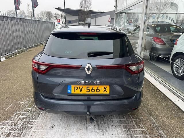 Occasion Renault Mégane GrandTour LIMITED 131 PK (96 kW) 2017 Grijs Stationwagen