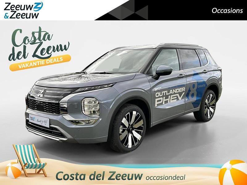 Grijs Gebruikt 2025 Mitsubishi Outlander Instyle SUV | € 56.935 - Afbeelding 1/4