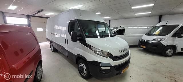 Wit Gebruikt 2017 Iveco Daily Van | € 11.950 (Eerlijke prijs) - Afbeelding 1/4