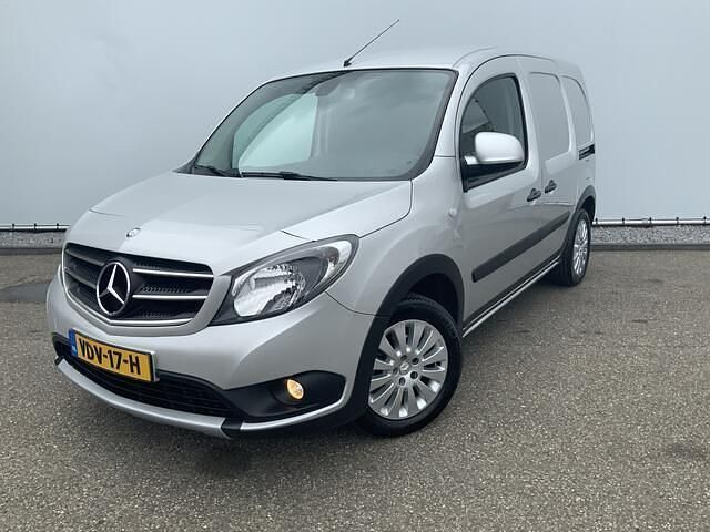 Grijs Gebruikt 2020 Mercedes Citan 109 Van | € 13.950 - Afbeelding 1/4