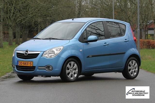Blauw (metallic) Gebruikt 2010 Opel Agila Edition Hatchback | € 3.450 (Eerlijke prijs) - Afbeelding 1/4