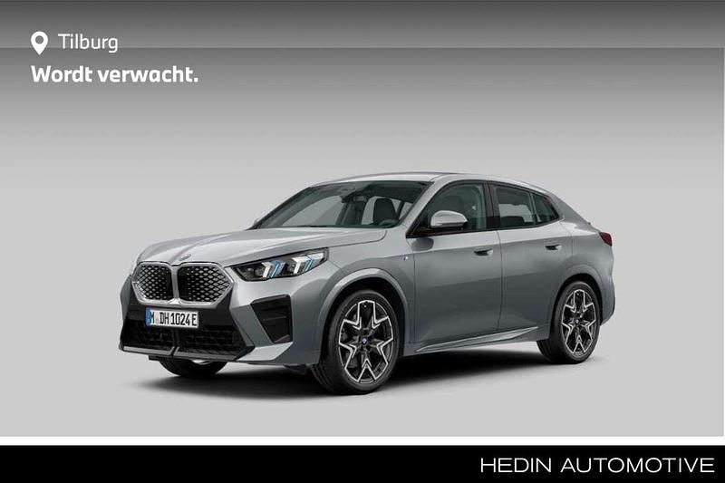 Grijs Gebruikt 2025 BMW iX2 M Sport SUV | € 68.880 (Iets duurder) - Afbeelding 1/4