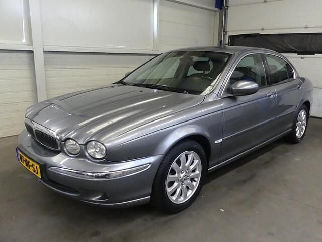 Grijs Gebruikt 2003 Jaguar X-type Business Edition Sedan | € 2.945 (Eerlijke prijs) - Afbeelding 1/4