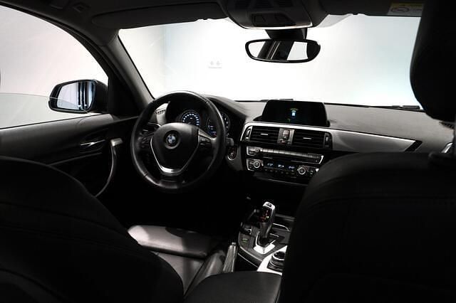 Occasion BMW 118 Executive 136 PK (100 kW) 2017 Zwart Hatchback