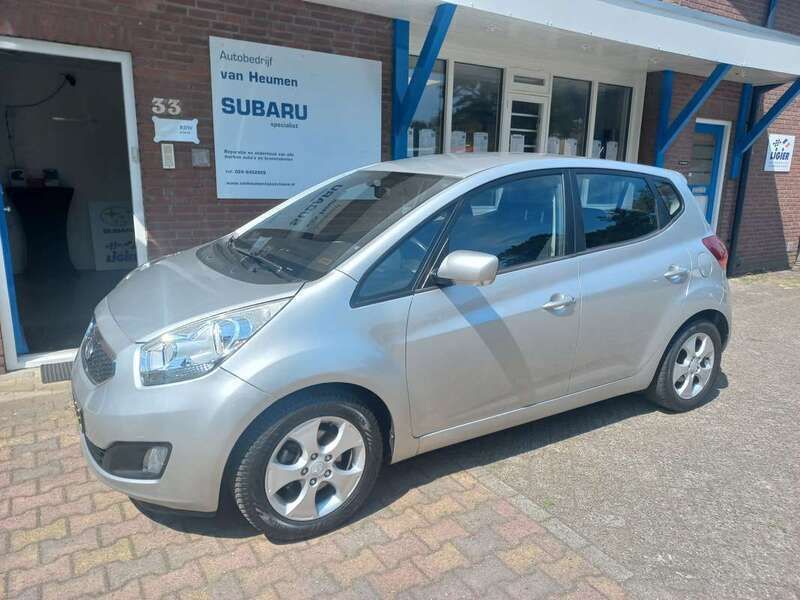 Zilver Gebruikt 2012 Kia Venga Comfort Hatchback | € 10.495 (Eerlijke prijs) - Afbeelding 1/4