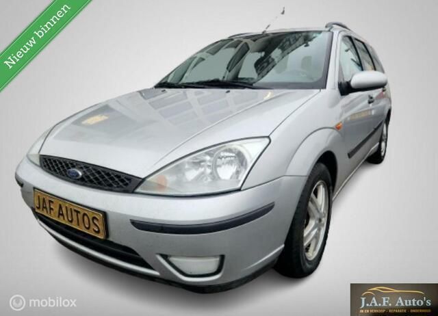 Grijs Gebruikt 2004 Ford Focus Stationwagen | € 1.499 (Eerlijke prijs) - Afbeelding 1/4