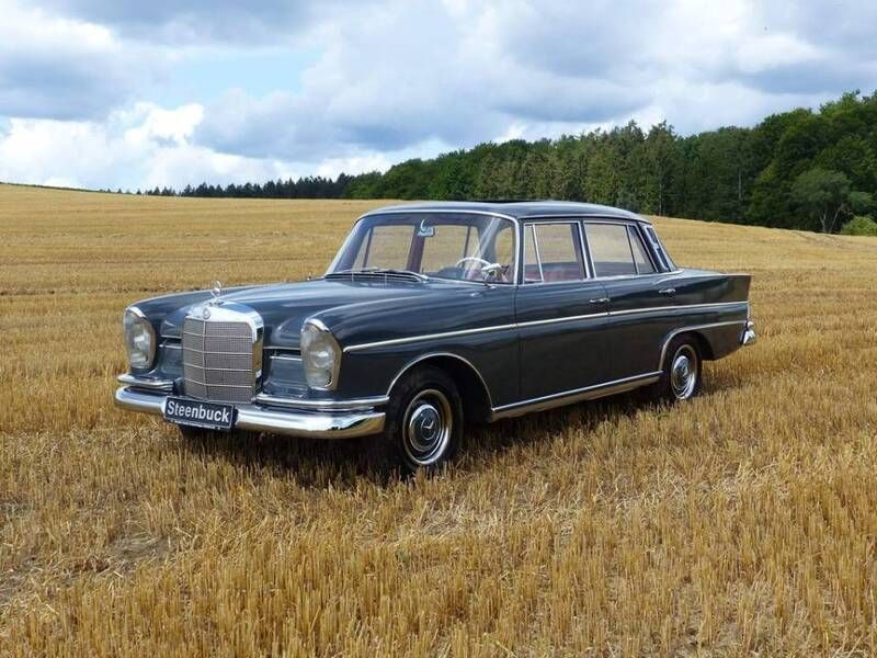Grijsgrey Gebruikt 1963 Mercedes 300 SE Sedan | € 66.800 - Afbeelding 1/4