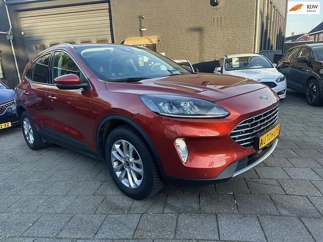 Oranje Occasion 2020 Ford Kuga Titanium SUV | € 18.500 (Goede deal) - Afbeelding 1/4