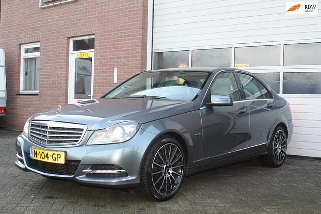 Grijs Occasion 2011 Mercedes C200 Business Sedan | € 11.975 (Eerlijke prijs) - Afbeelding 1/4