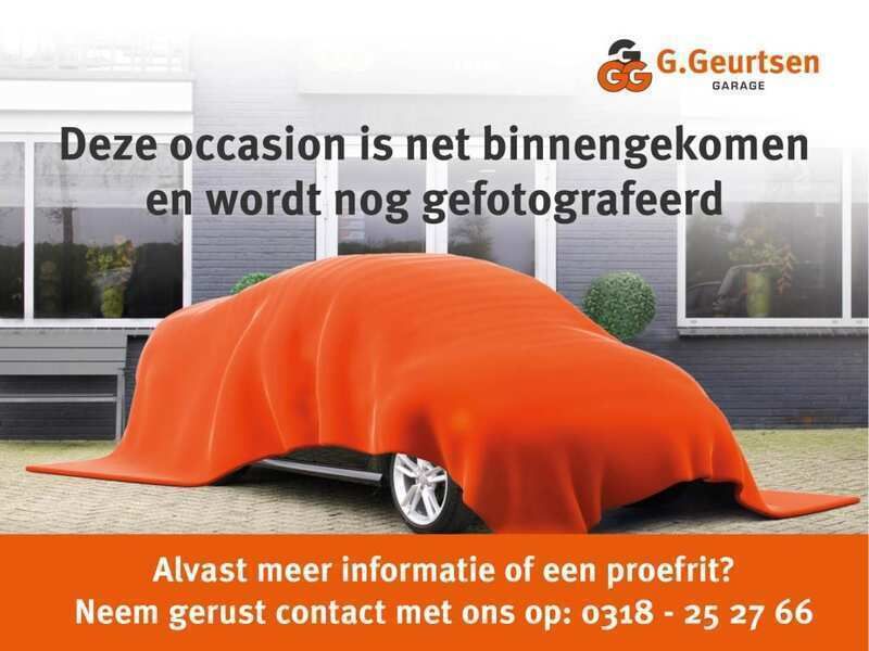 Grijs Gebruikt 2021 Volvo XC40 Inscription SUV | € 24.900 (Goede deal) - Afbeelding 1/4