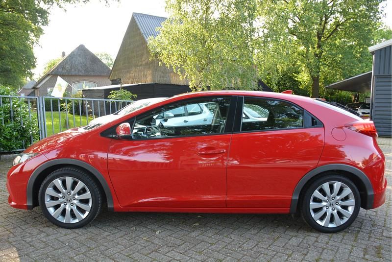 Occasion Honda Civic Sport 101 PK (74 kW) 2012 Rood Hatchback
