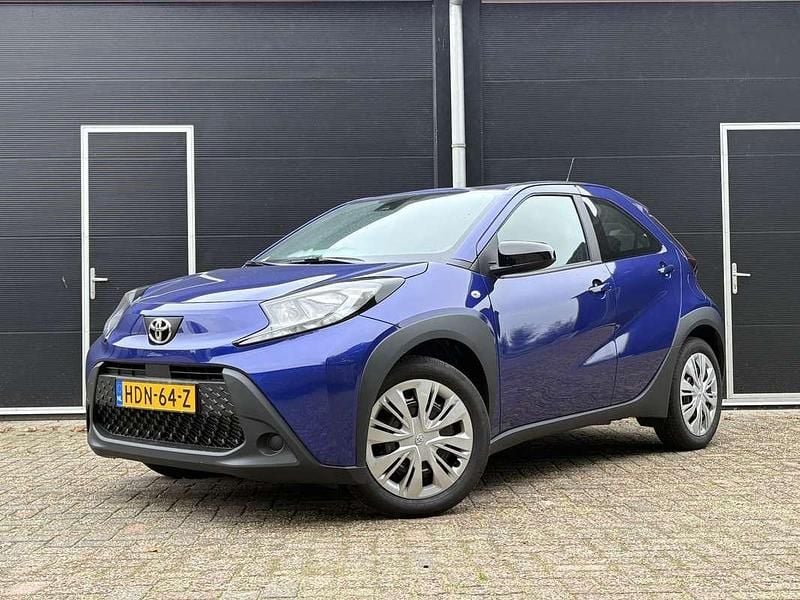 Blauw Nieuw 2025 Toyota Aygo X Play SUV | € 17.740 (Super prijs) - Afbeelding 1/4