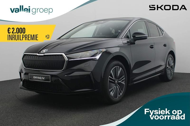 Zwart (parellak) Gebruikt 2023 Skoda Enyaq iV Business Line SUV | € 37.490 (Duur) - Afbeelding 1/4