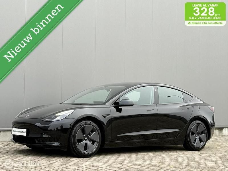 Zwart Gebruikt 2021 Tesla Model 3 Standard Range Sedan | € 24.495 (Eerlijke prijs) - Afbeelding 1/4