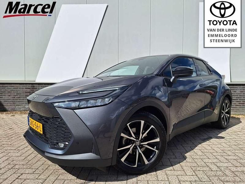 Grijs Gebruikt 2024 Toyota C-HR SUV | € 32.250 (Super prijs) - Afbeelding 1/3