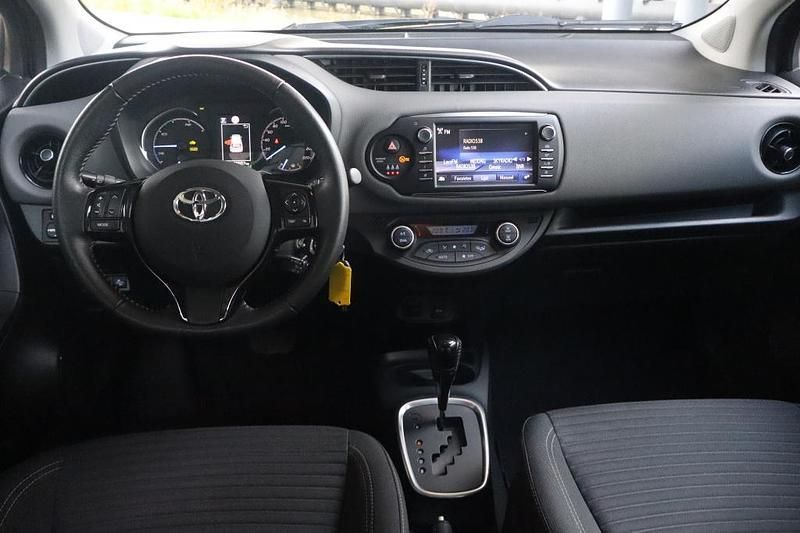 Occasion Toyota Yaris Hybrid Active 2019 Grijs Hatchback