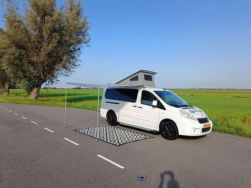 Wit Gebruikt 2015 Peugeot Expert Van | € 18.000 - Afbeelding 1/4