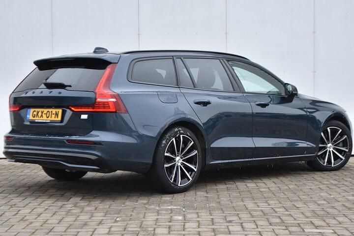 Occasion Volvo V60 Plus 253 PK (186 kW) 2023 Blauw Stationwagen