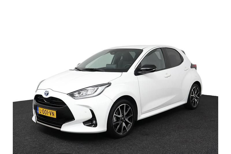 Gebruikt 2021 Toyota Yaris Hybrid Executive | € 23.450 (Super prijs) - Afbeelding 1/1