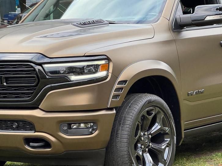 Goud Gebruikt 2023 RAM 1500 Pickup | € 74.900 (Duur) - Afbeelding 1/2