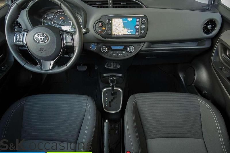 Occasion Toyota Yaris Hybrid 101 PK (74 kW) 2020 Wit Hatchback