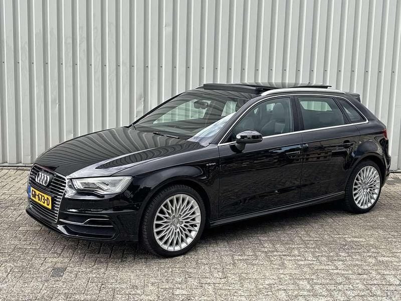 Zwart Gebruikt 2015 Audi A3 Ambition Hatchback | € 7.450 (Goede deal) - Afbeelding 1/4