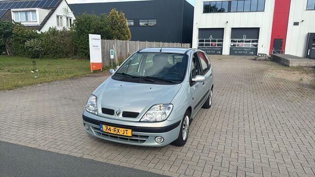 Grijs Gebruikt 2000 Renault Scénic MPV | € 1.950 (Duur) - Afbeelding 1/4