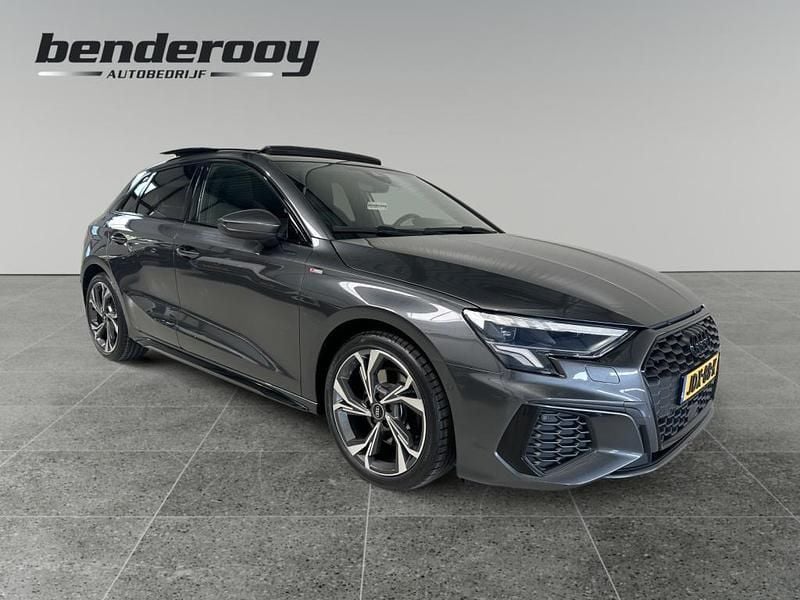 Hatchback Gebruikt 2021 Audi A3 Sportback e-tron S-Line Hatchback | € 29.495 - Afbeelding 1/4