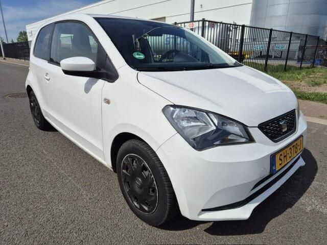 Wit Gebruikt 2012 Seat Mii Reference Hatchback | € 4.250 (Eerlijke prijs) - Afbeelding 1/4