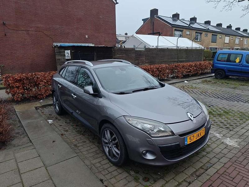 Occasion 2009 Renault Mégane GrandTour Luxe Stationwagen | € 2.400 (Eerlijke prijs) - Afbeelding 1/4