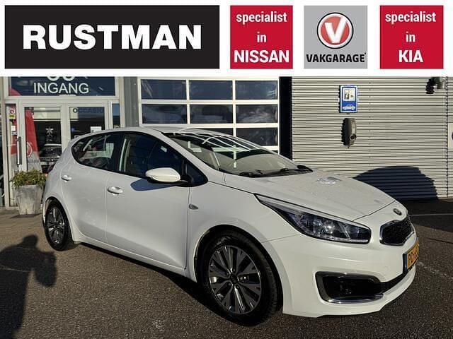 Wit Gebruikt 2017 Kia Ceed Hatchback | € 10.950 (Goede deal) - Afbeelding 1/4