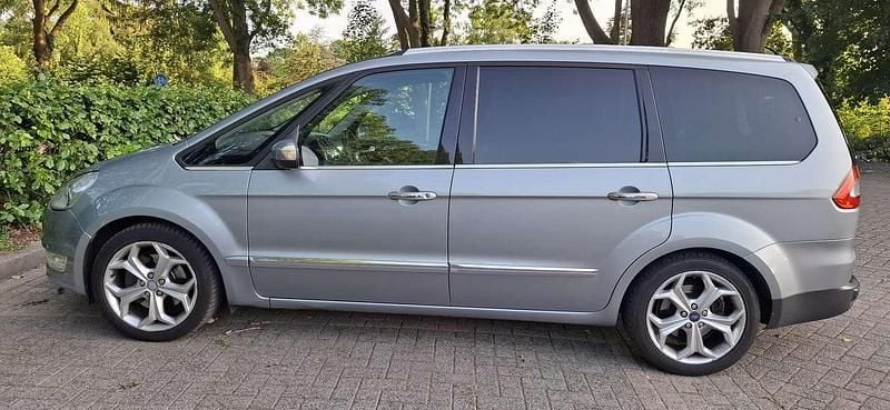Zilver Gebruikt 2010 Ford Galaxy Titanium MPV | € 2.900 (Super prijs) - Afbeelding 1/4