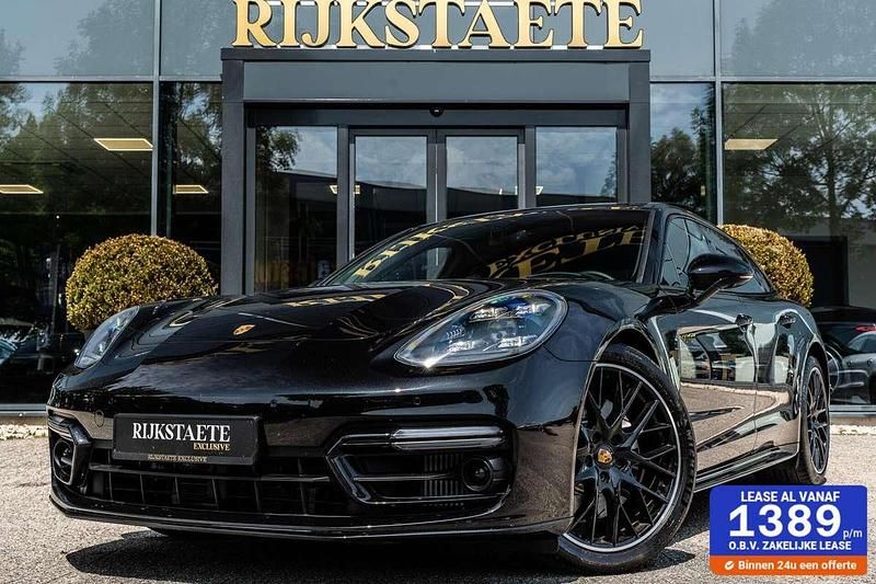 Zwart, metallic lak Gebruikt 2024 Porsche Panamera S E-Hybrid Platinum Edition Sedan | € 104.900 (Super prijs) - Afbeelding 1/4