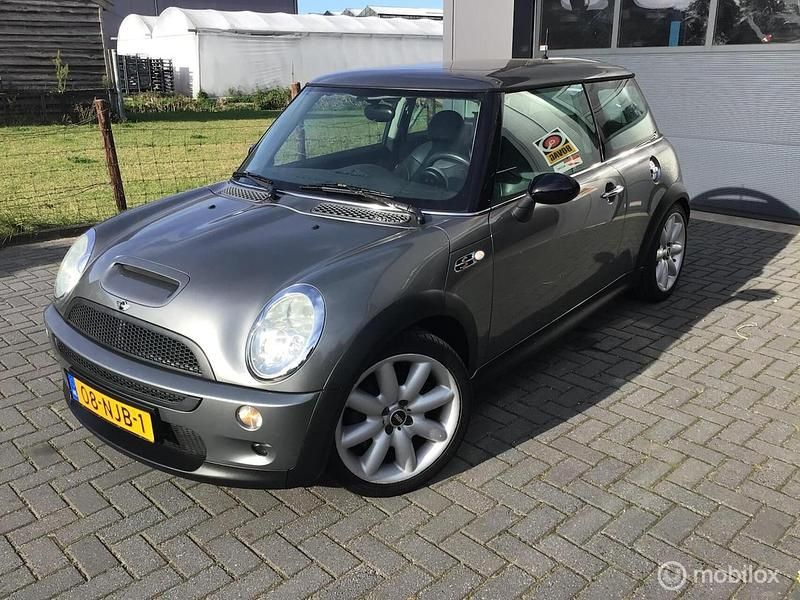 Grijs Gebruikt 2002 Mini Cooper S Hatchback | € 4.450 (Iets duurder) - Afbeelding 1/4